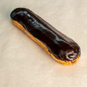 Éclair au chocolat